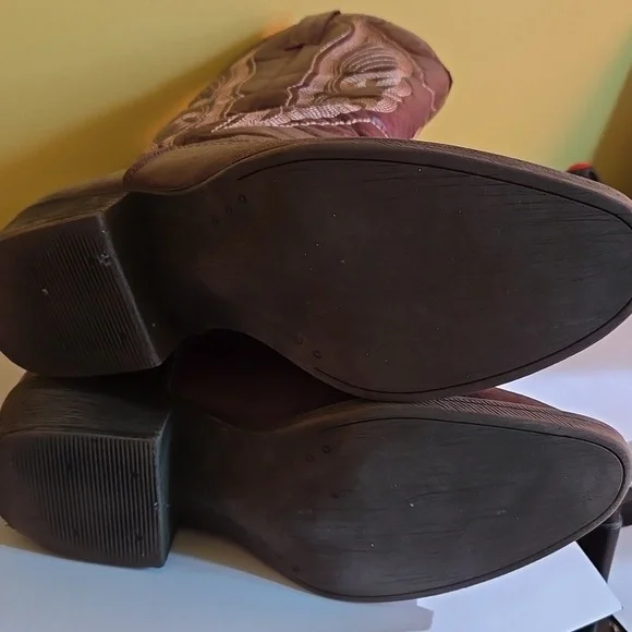 Coconuts by Matisse - Picture 6 of 8